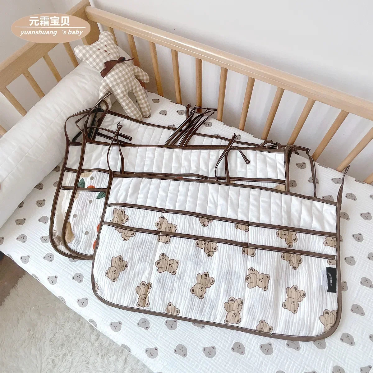 Ins Korean Baby Bedside Storage Bag Crib Organizer Hanging for MultiPurpose born Bed Diaper Toy Tissue 250517z