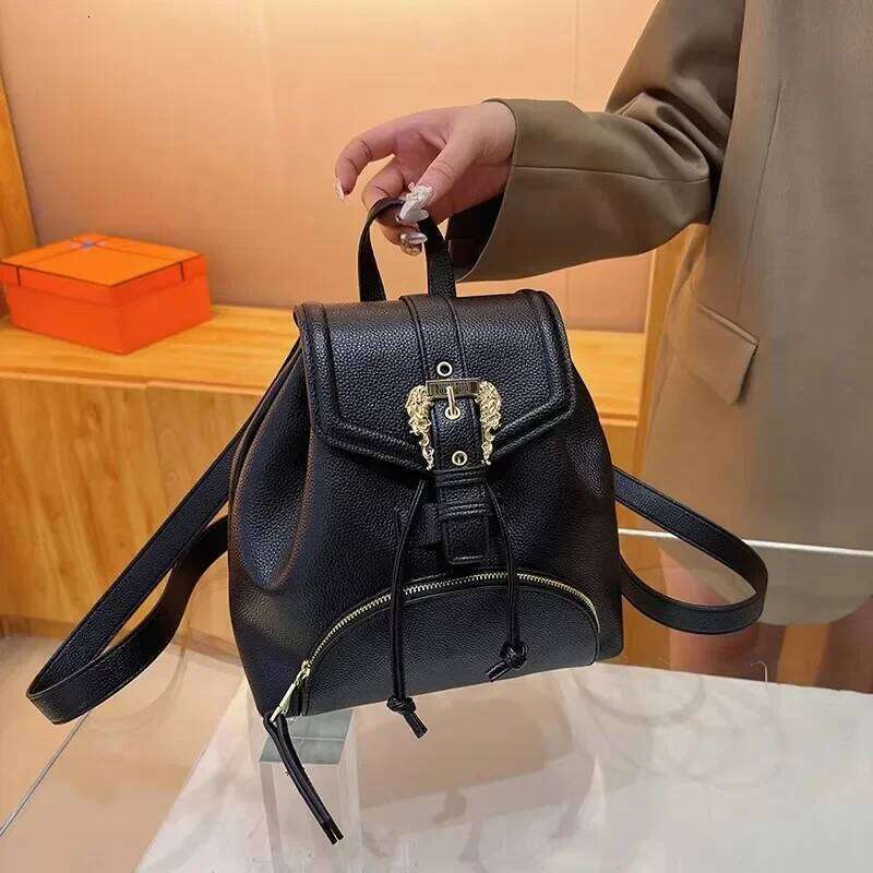 Hot Selling Chic Paris Fashion Leather Clutch Bag Elegant Solid Color Crossbody Tote Vintage Minimalist Handbag For Trendy Women Designer Bags