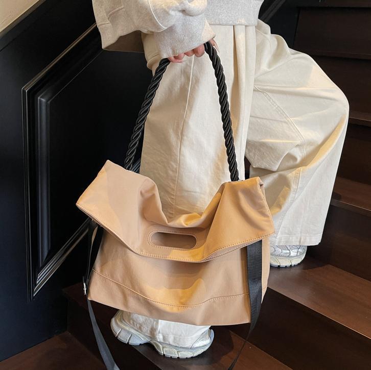 Minimalist Designer Women's Handbag Fashion Canvas Large Capacity Commuter Crossbody Bag New Casual Handbag Student Bag Free Shipping