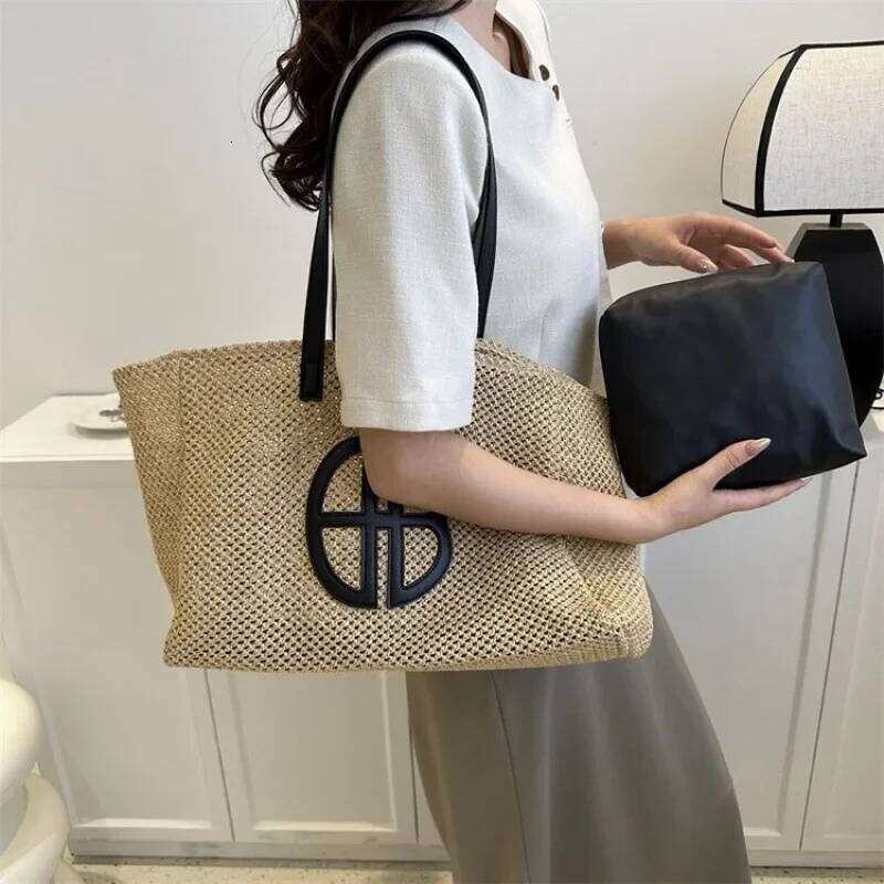 New Fashion 2025 Ins Style Color Block Women's Shoulder Bag Woven Handbag Versatile Soft Straw Material Polyester Lining