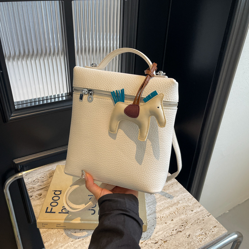 Backpack for Women 2025 New Simple Fashionable Commuter Travel Multifunctional Crossbody Bag