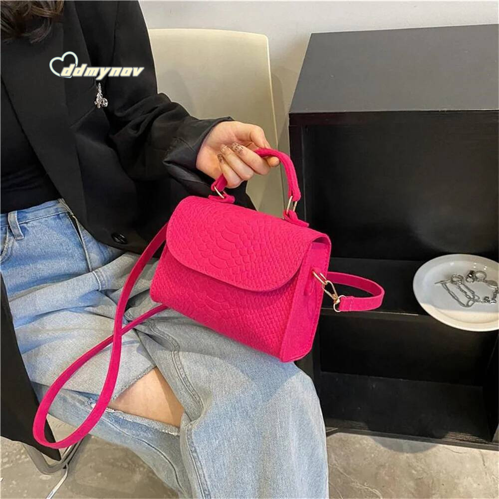 Fashion Felt Crossbody Bags for Women Armpit Popular Crocodile Emed Handbag Small Square Retro Shoulder Bag Gifts ddmynov