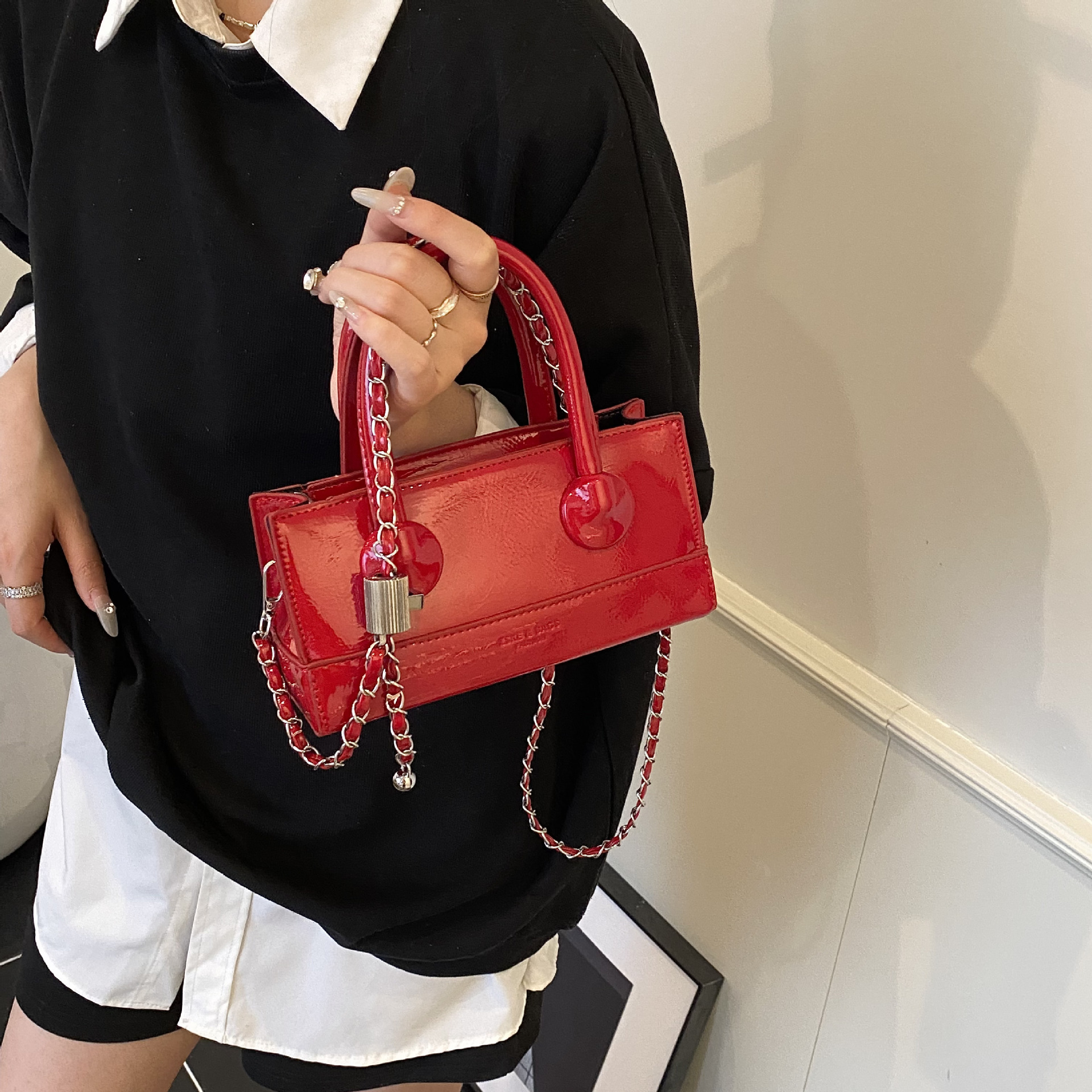 High-End Large Capacity Handbag for Women 2025 New Light Luxury Commuter Versatile Shoulder Fashion Crossbody Small Square Bag