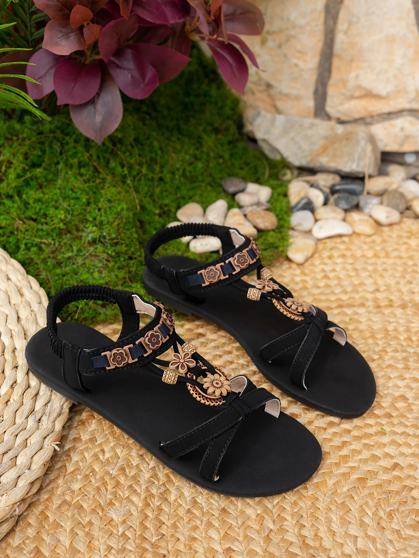 Womens fashionable round toe flat sandals with one foot bohemian style casual versatile shoes 250526