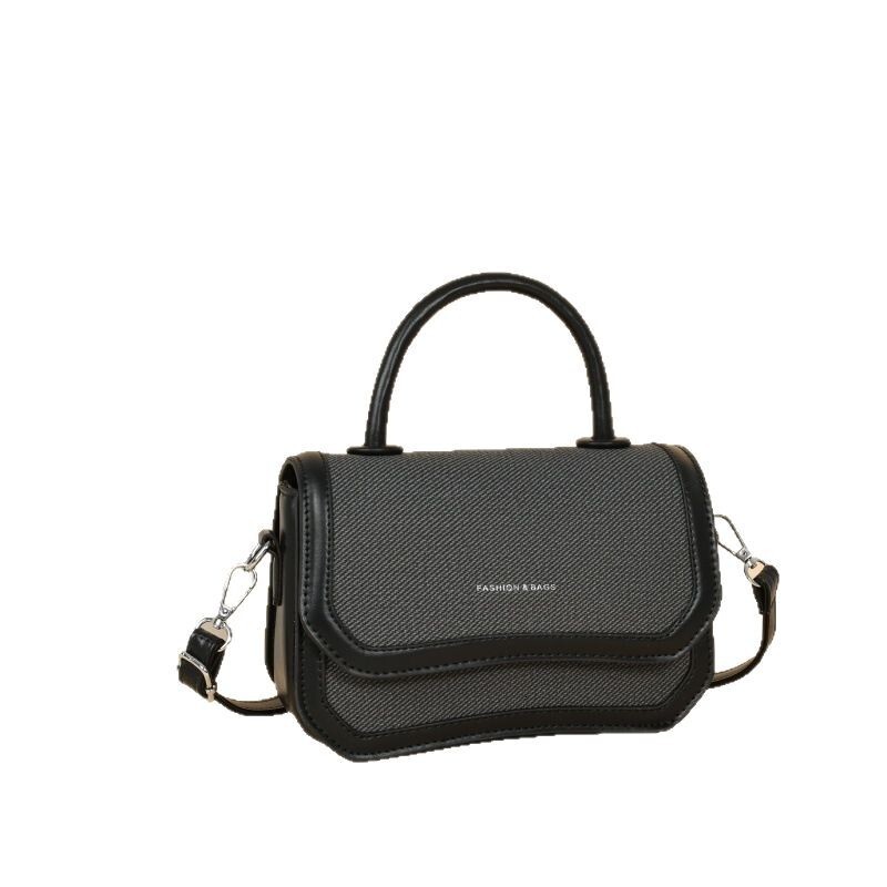 Top quality brand free delivery designer handbag 2025 new splicing color fashionable multifunctional single shoulder crossbody bag new free delivery d