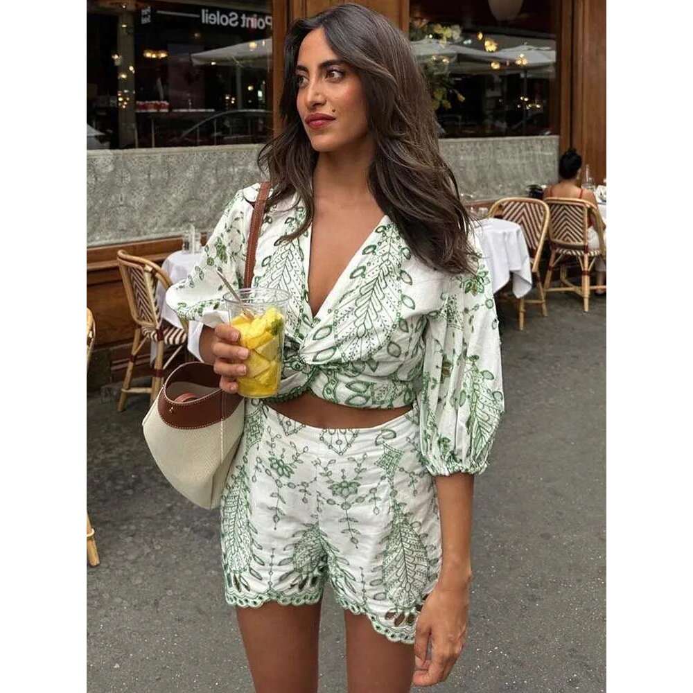 Woman 2 Pieces Sets 2024 New Fashion Embroidery Short Blouse Summer Women Suit Shorts Two Piece Set Womens Outfits