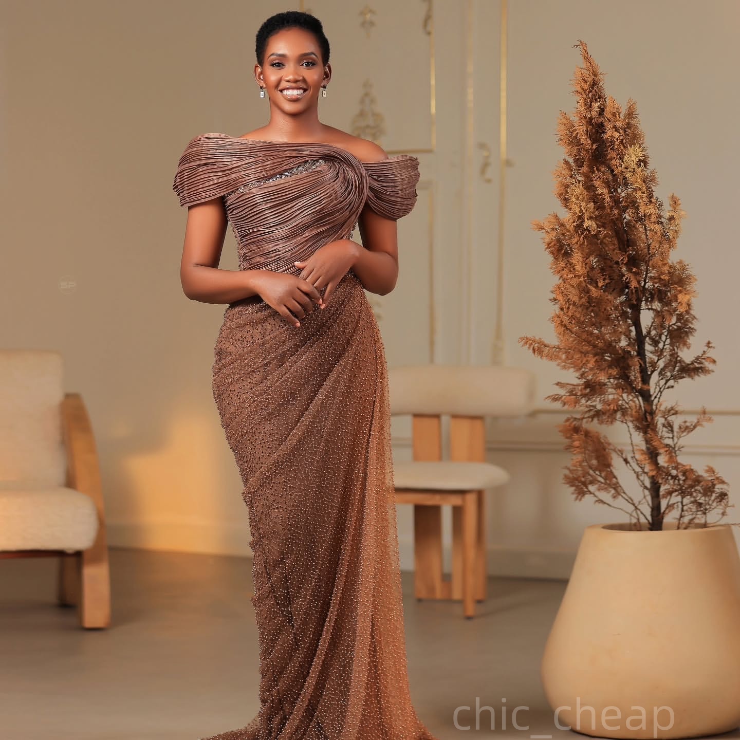 Brown Sheath Prom Dresses 2025 Stylish Sequined Strapless Evening Formal Party Second Birthday Engagement Gowns Plus Size Dress For Special Occasions