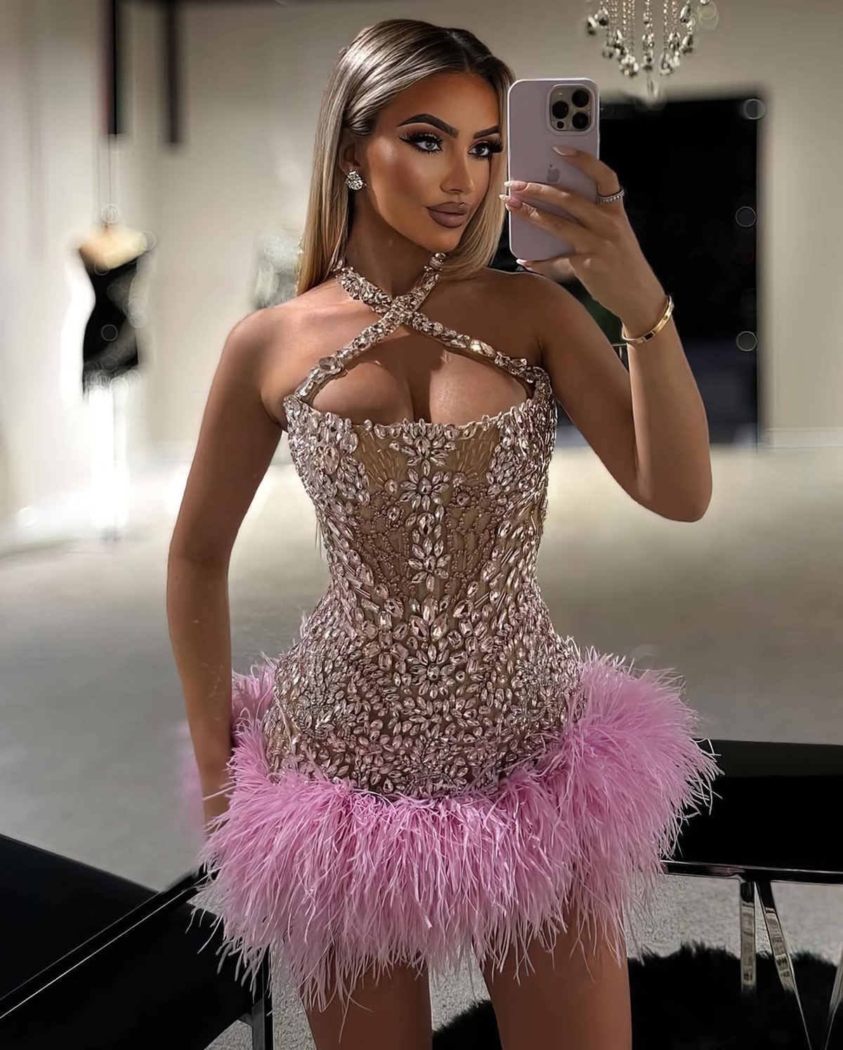 Modest Crystal Cocktail Dresses Feather Halter Mini Short Evening Prom Gowns Rhinestone Illusion Custom Made Backless Graduation Ball Club Party Dress