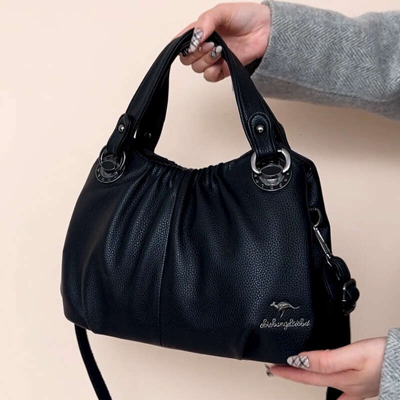 2025 Hot Hot spring/summer new item large capacity high-end shoulder middle-aged women's crossbody bag Classic bags
