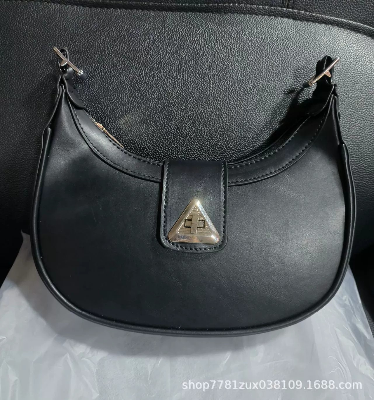 Designer bag Fashion women's leather embossed crossbody bag old flower chain handbag letter striped luxury half moon bag handbag crossbody bag Ho