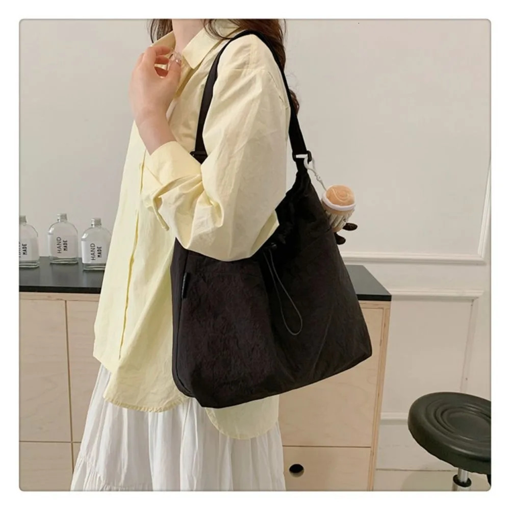 Fashion Travel Casual Nylon Tote Bag Drawstring Shoulder Bag Large Capacity Waterproof Crossbody Bucket Bag Women 250526