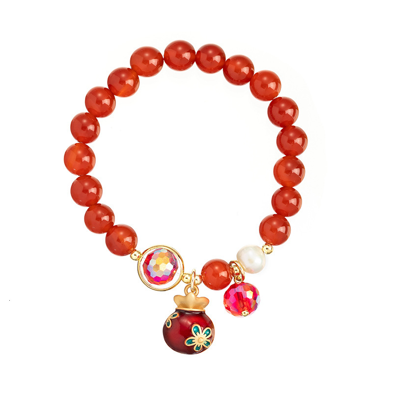 agate bracelet with good es, symbolizing bead pearls as New Year gifts and accessories for girls