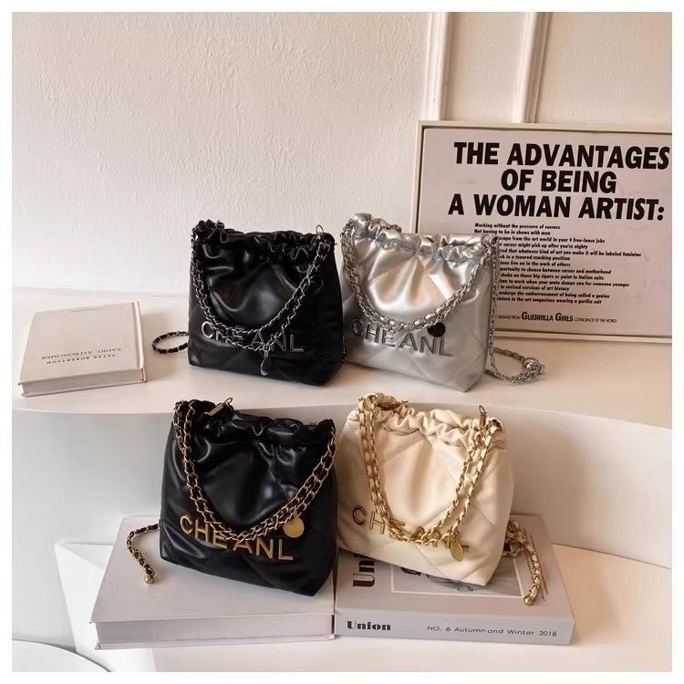 Luxury designer bag Thick Chain Women's Waist Bag Fanny Pack Fashion Shoulder Crossbody Chest Bags Female Belt Bag Crocodile Shoulder Bag