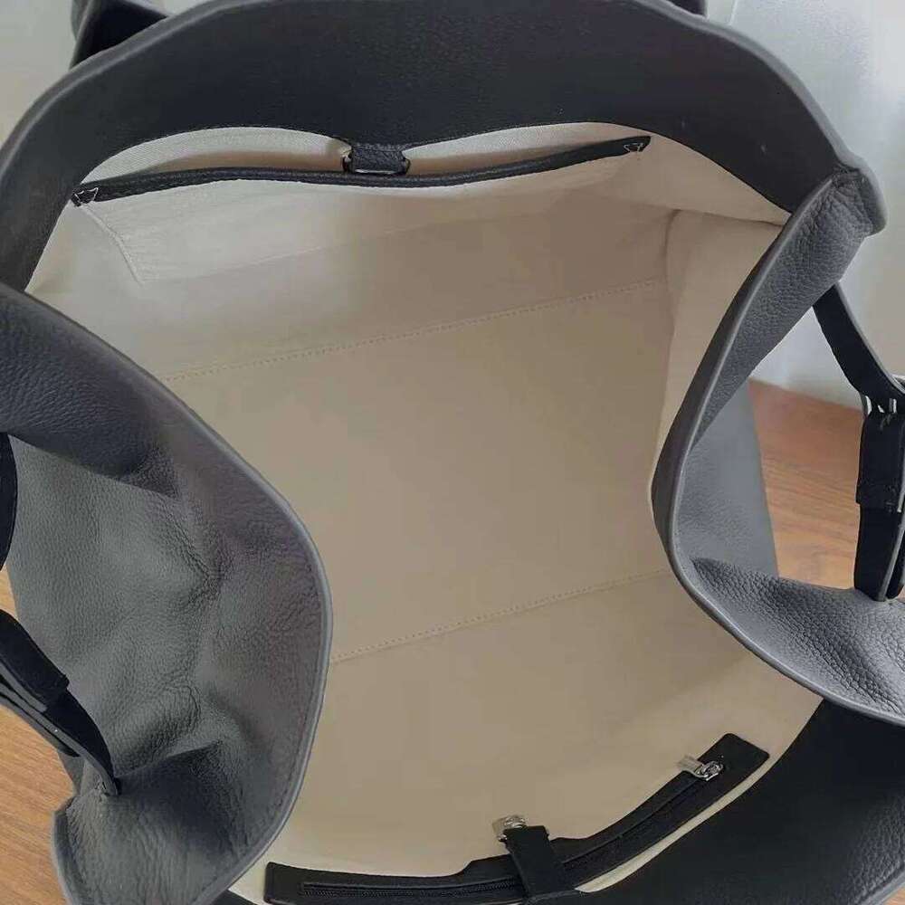 Women's Bags Designer Large Capacity Handbag, Simple Business Briefcase, Women's Handbag For Work And Travel