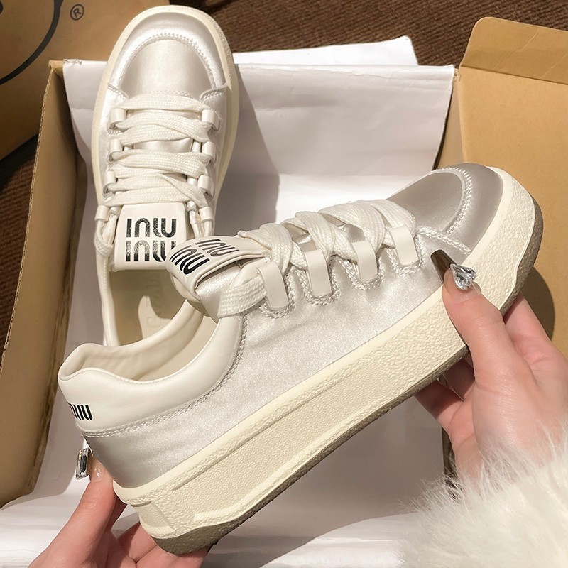 Women's 2025 New Popular Sneakers, Spring-Summer Flap-toe Sneakers with a Thick Sole in a Casual and Versatile Loafers with a Sense of Luxury