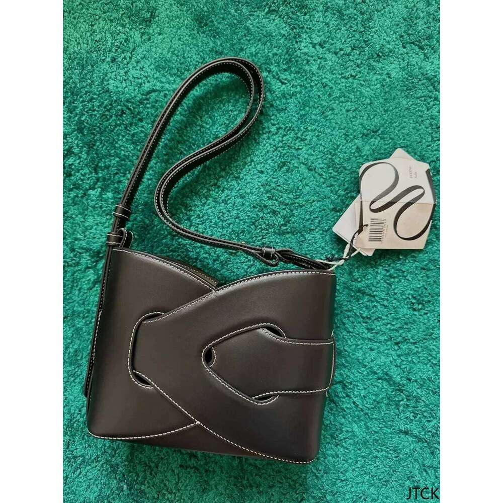 Bold Or Bust: Graphic Print Bucket Bag For The Unapologetically Extra