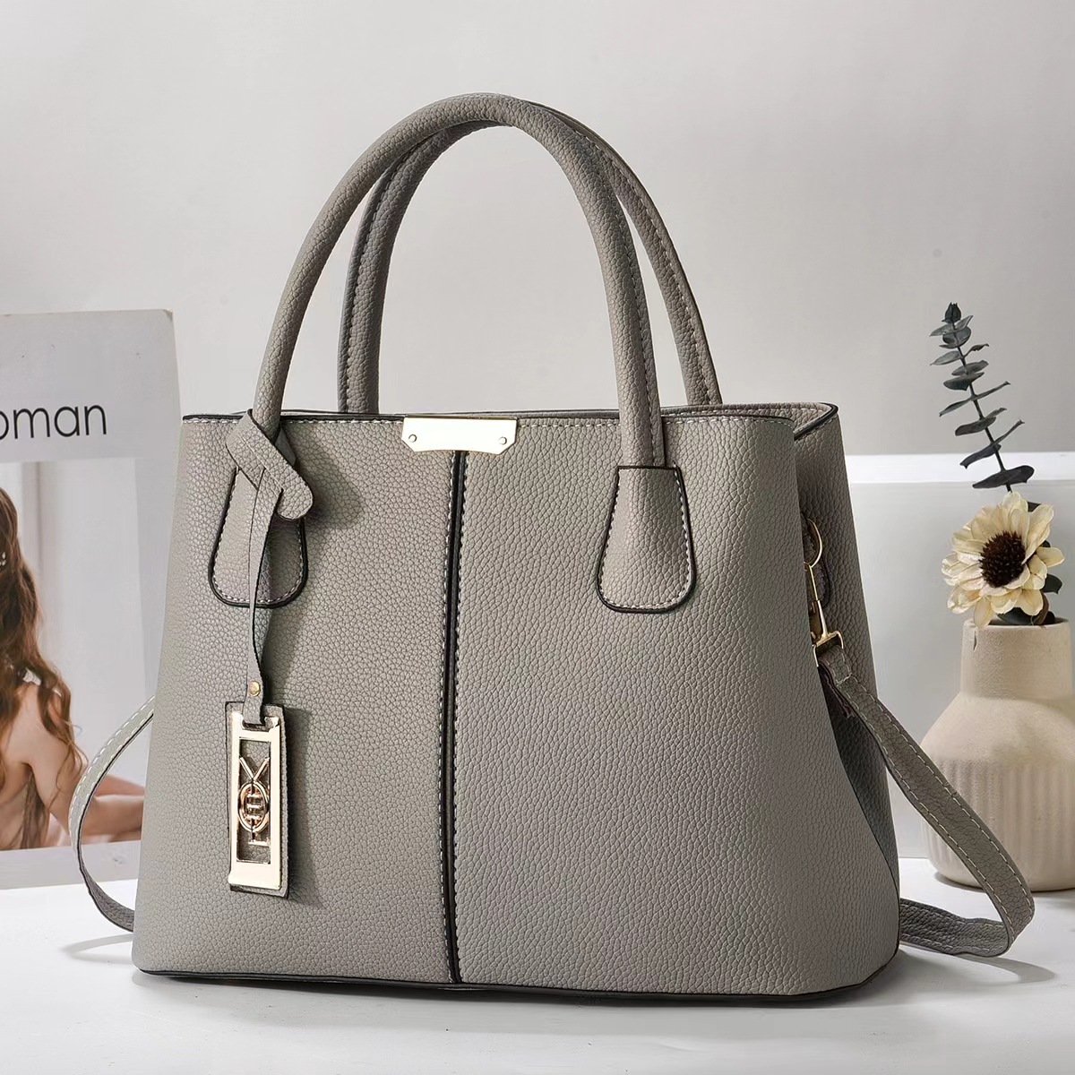 Designer Bag New Style Fashion Casual Free Shipping Wire Hook Large Capacity Shoulder Bag for Middle Aged Women