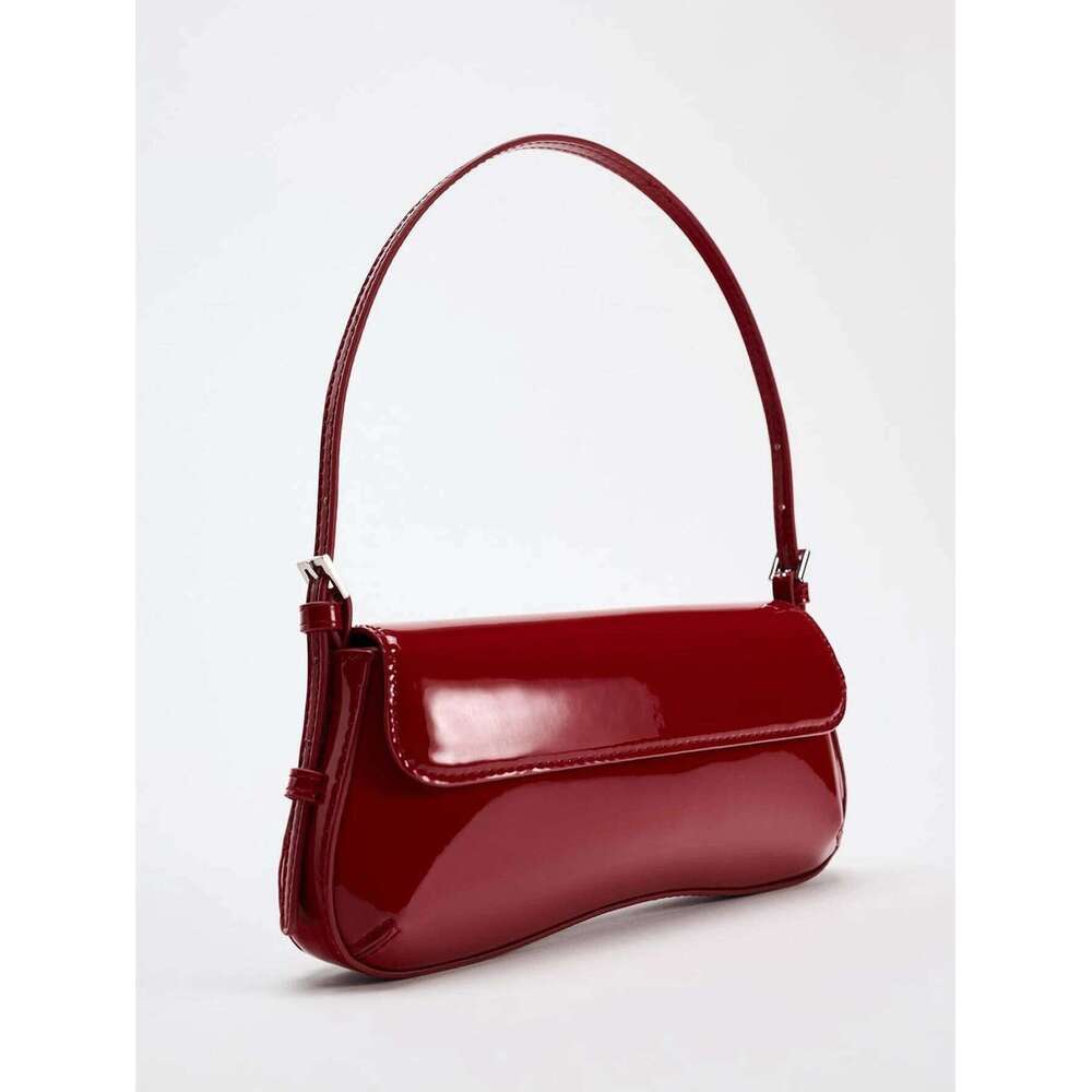 Women's Bags Designer Red Baguette Underarm Bag New Fall Fashion Simple Commuter Clamshell Vintage Shoulder Bag