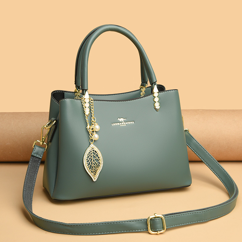 Free Shipping Designer Bag Women's Trendy Handbag New Fashionable And Versatile Shoulder Bag Middle-aged Mother Crossbody Bag Commuting Bag