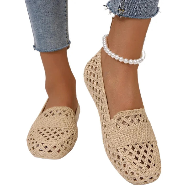 Summer Fashionable and Comfortable Hollow Womens Flat Shoes Casual Outer Wear Nonslip Toecap Sandals 250526