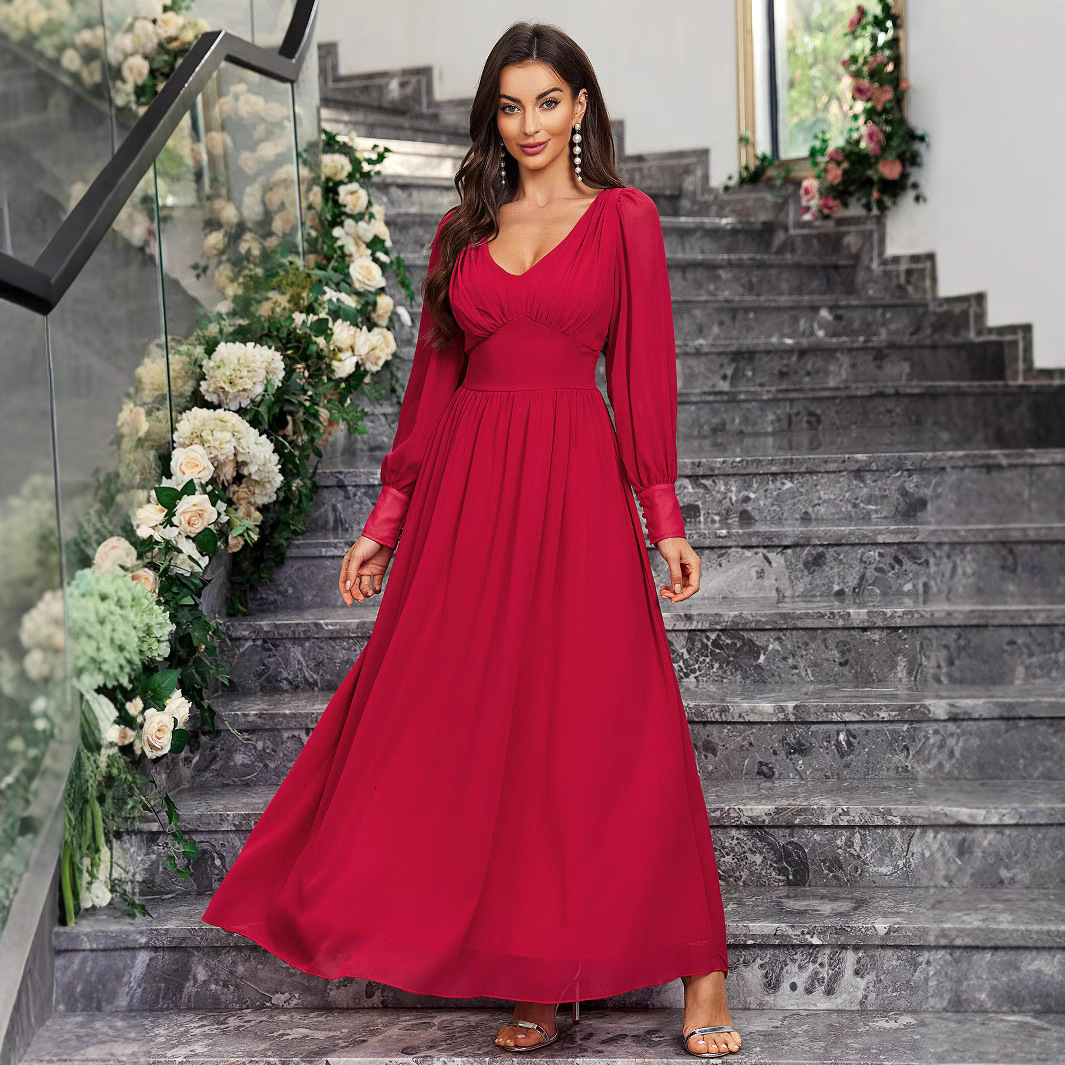 QQH Fashion 2025 French Luxury Style Chiffon Dress with ruffle edge splicing and waist cinching long skirt