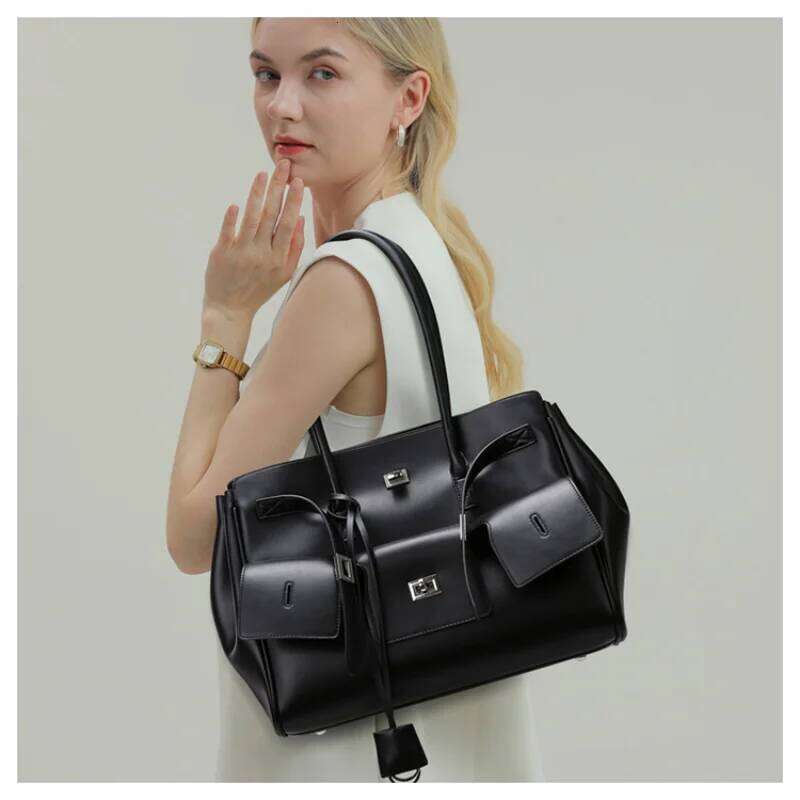 Tote 2024 New Rodeo Fashionable Simple Handbag Women's Large Capacity Shoulder Commuter Bag