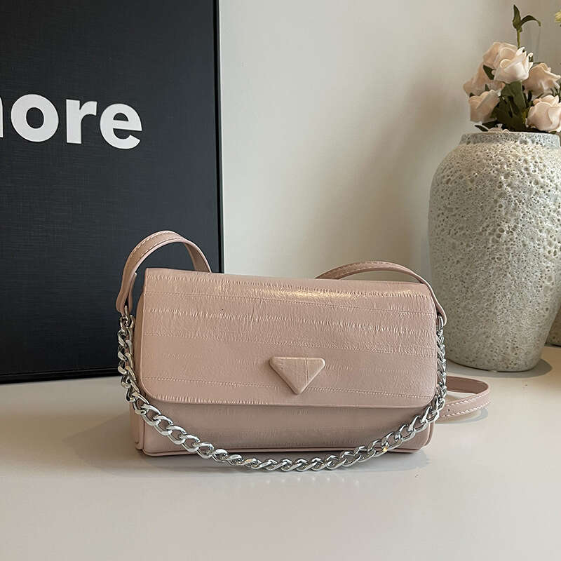 Pillow For Women New High-Quality Textured Chain Crossbody Fashion Versatile Simple Cylinder Bag