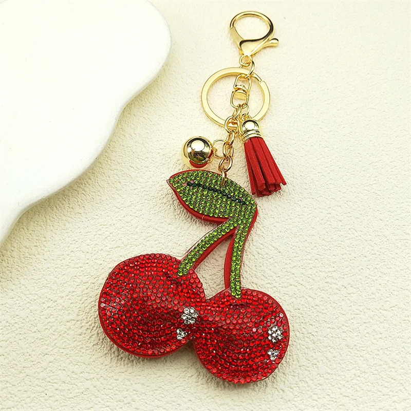 Cute Cherry Keychain Ring for Women and Men Red Rhinestone Summer Bag Charm Keyholder Fashion Jewelry Gift L250928XBVN
