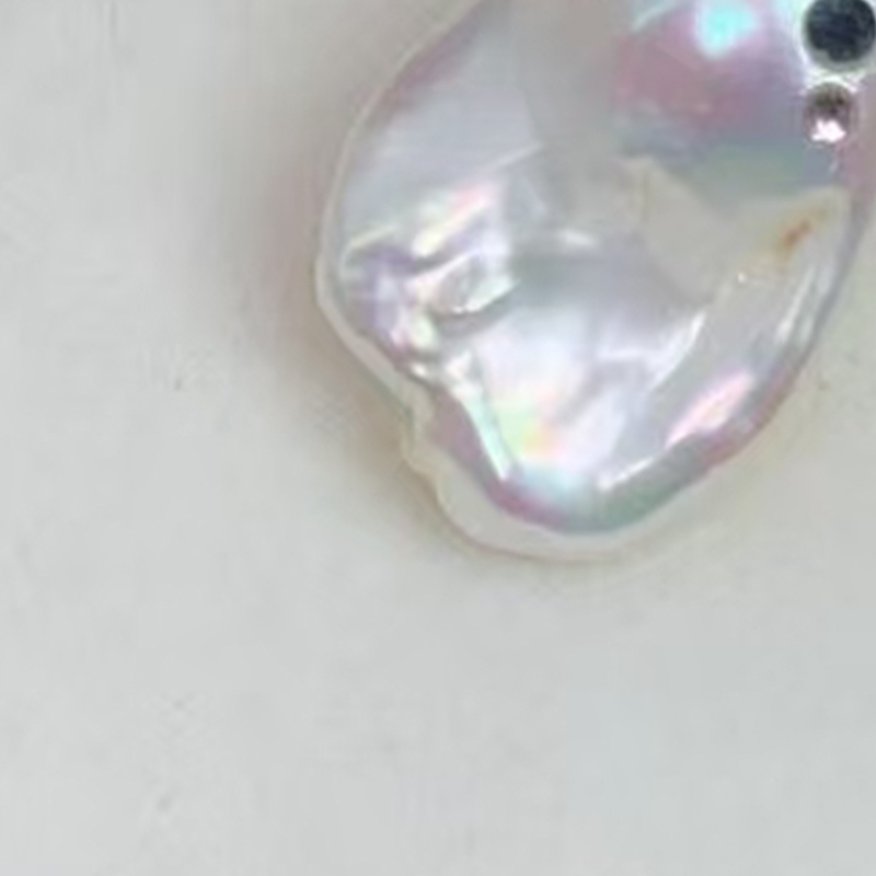 Elegant Ladies Pearl Brooch - Dainty Jewelry Accessory