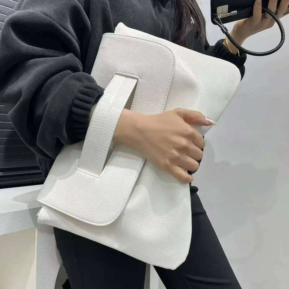 Women's Bags Designer Ladies' Fashionable Retro Snake Patterned Handbag With High Capacity And Detachable Strap, Single Shoulder Bag