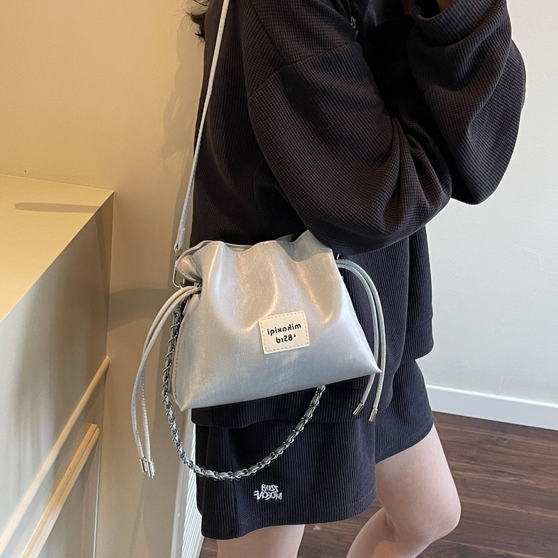 Textured 2025 New High-end Simple Fashion Handbag Crossbody Niche Elegant Trendy Women's Bag