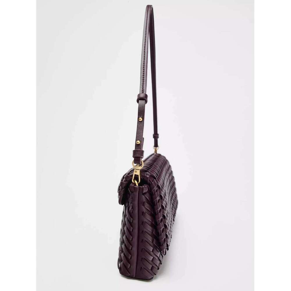 Women's Bags Designer Woven Exude A Sense Of Sophistication. Single-Shoulder Crossbody Flip Bags Are Simple And Versatile