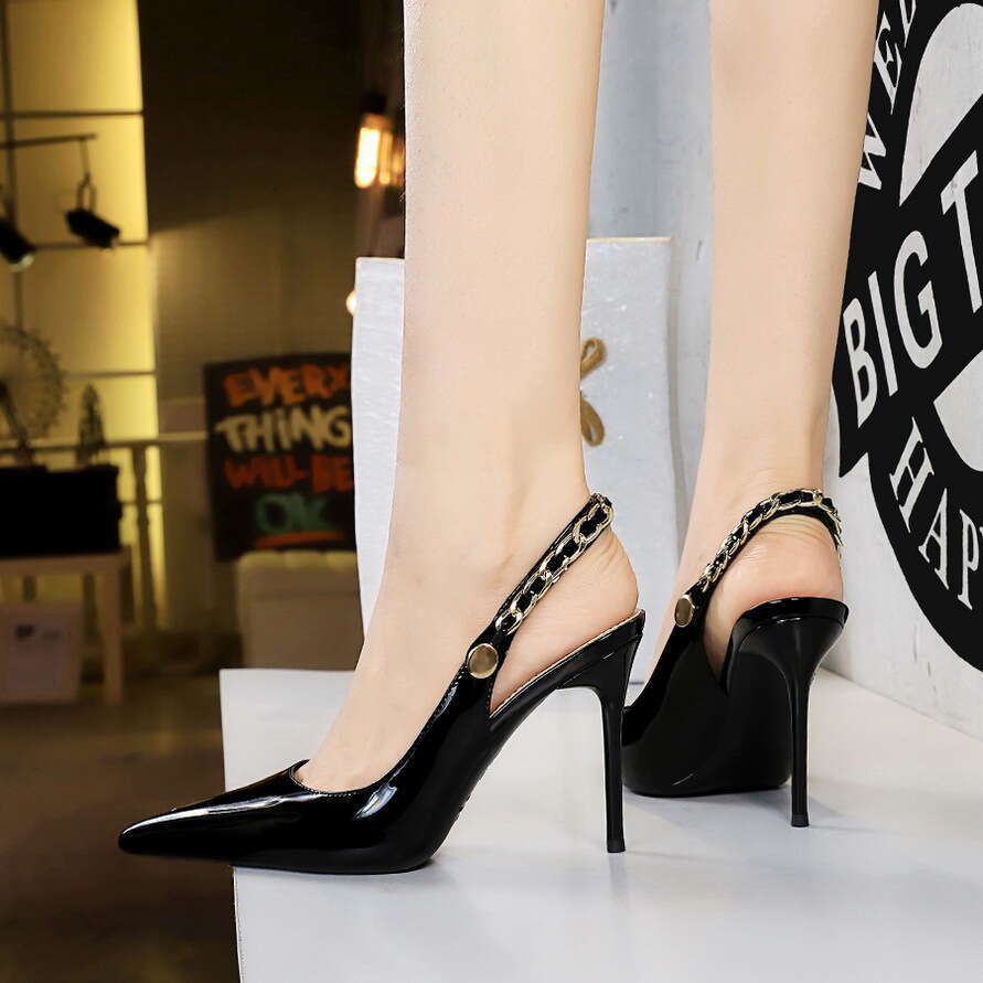 Banquet high-heeled pointed hollow metal chain shoulder strap high-heeled women's shoes, fashionable women's shoes, party high-heeled shoes,