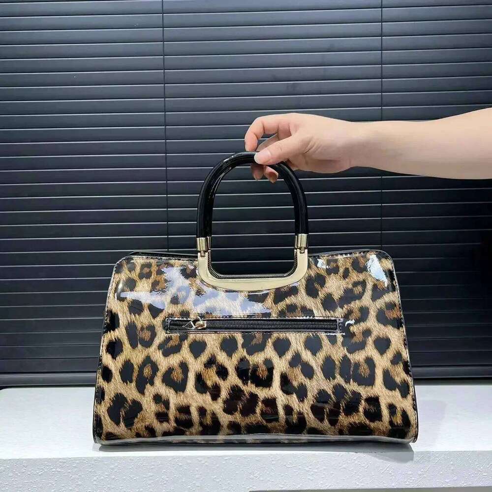 Women's Bags Designer Ladies' Fashion Sequin Personalized Leopard Print Handbag With Multiple Compartments And Retro Shoulder Bag