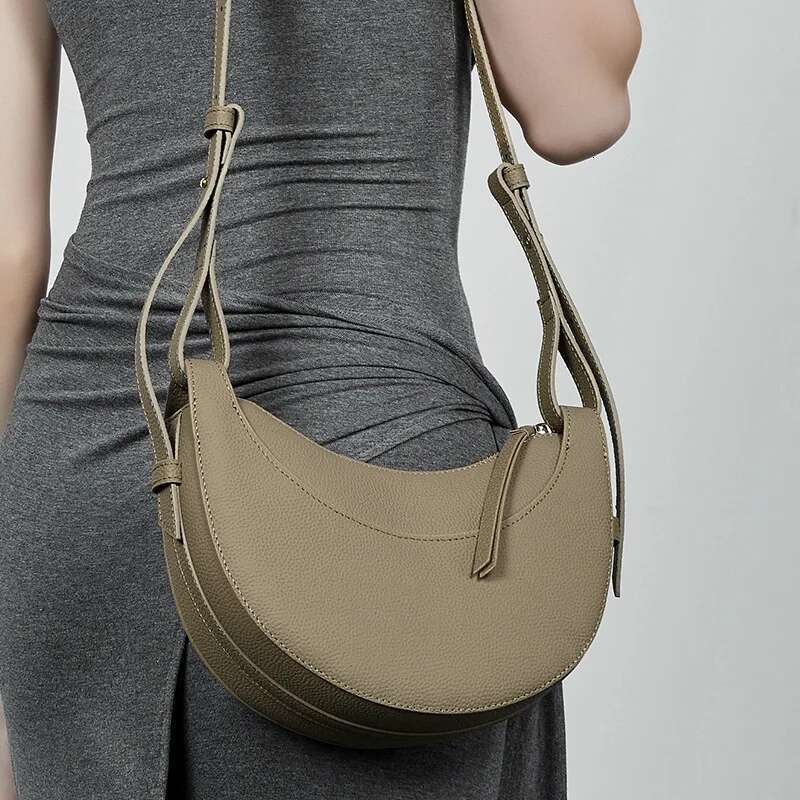 2025 New Top Layer Cowhide Crossbody Crescent Bag