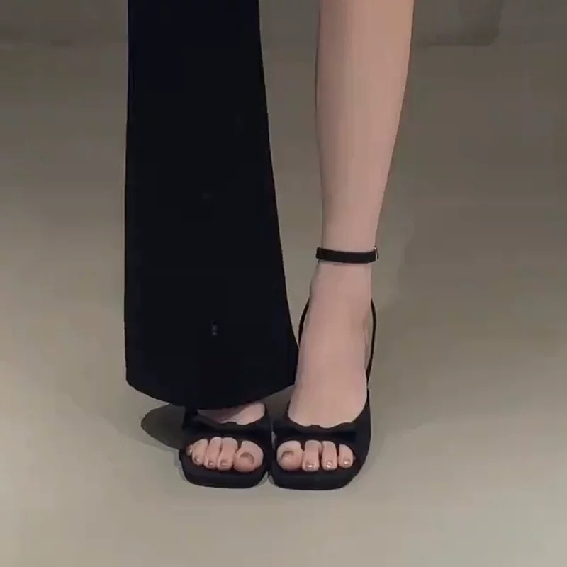 French white square toe high-heeled shoes with a straight strap for women's outdoor wear, 2025 summer new style, slim heel bow sandals Ddmysaturn