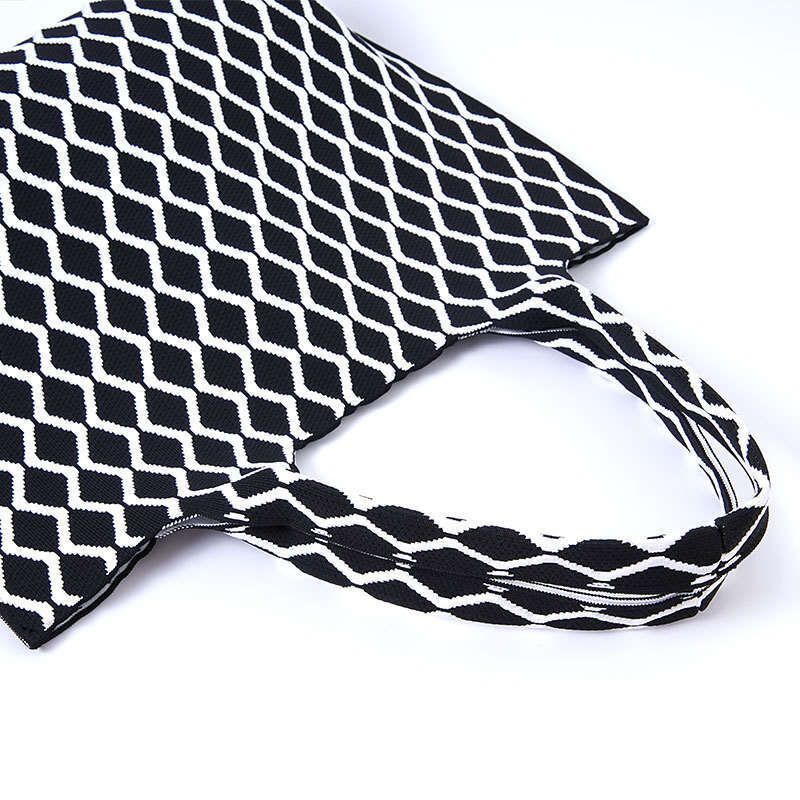 Women's Bags Designer New Large Capacity Women's Knitted Niche Plaid Shoulder Bag Versatile Commuter Handbag