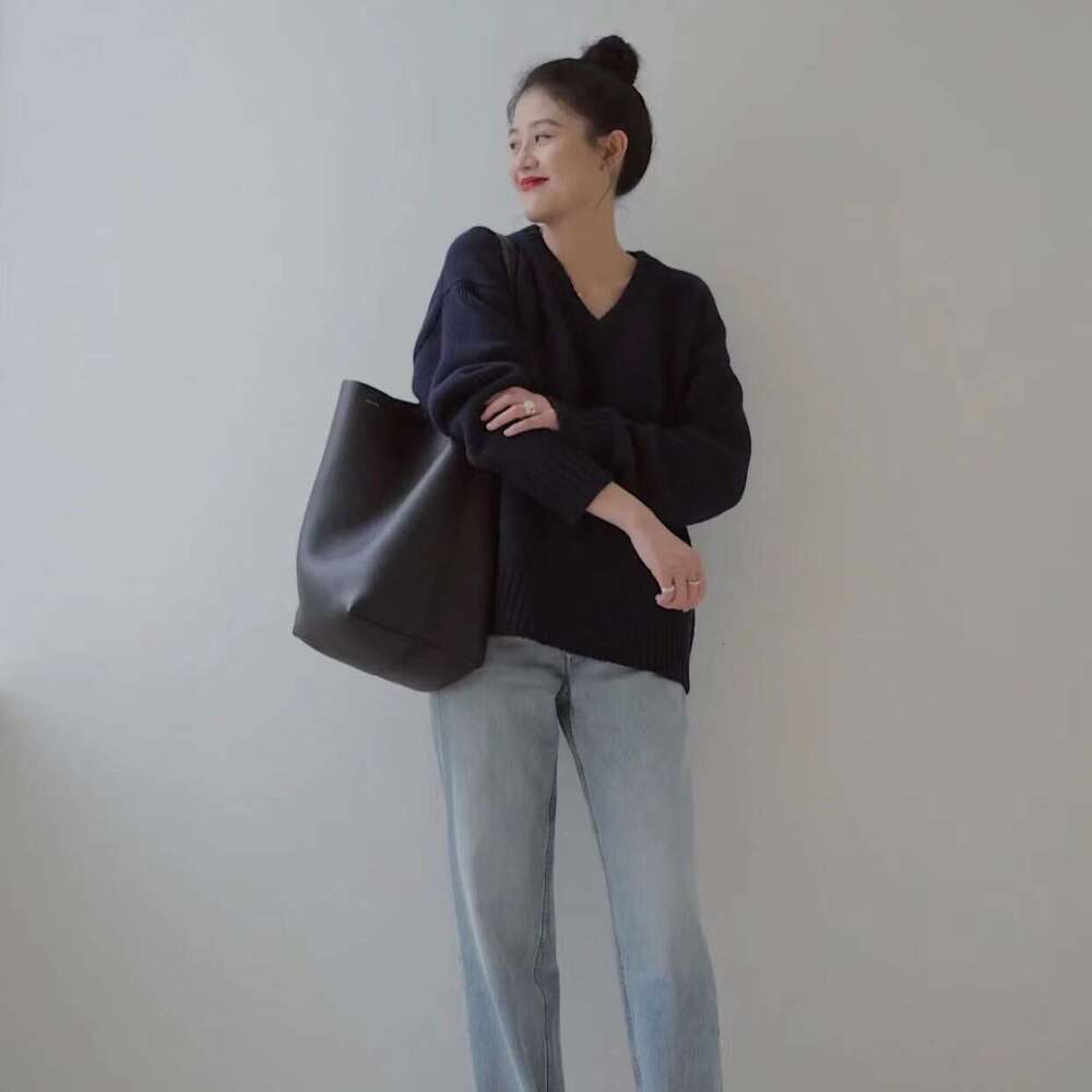 Korean Style Women's Genuine Leather Bucket First Layer Cowhide Large Capacity Shoulder Niche High-end Commuter Tote Bag
