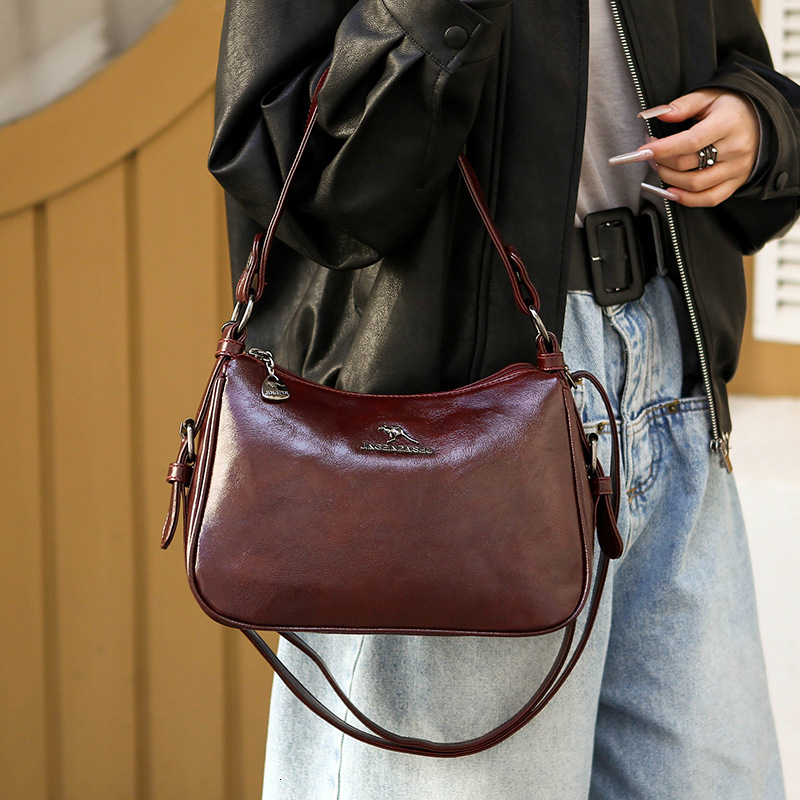 Free Shipping Designer Women's Bag Fashion Armpit Shoulder Bag Soft Leather High-quality Mother Bag New Multi-layer Handbag Versatile Crossbody B