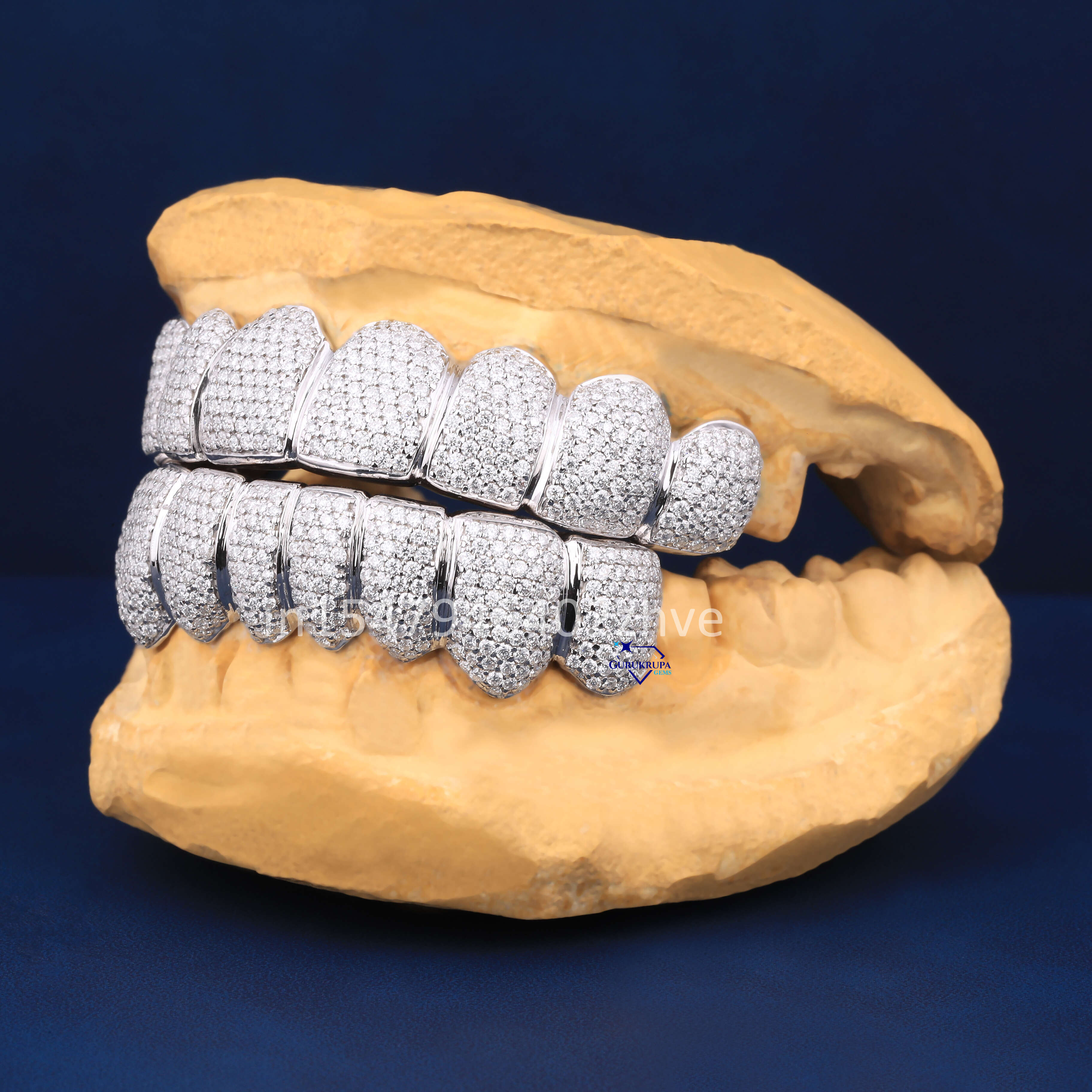 Hiphop Custom Grillz 925 Sterling Silver Honeycomb Setting Round Brilliant Cut Diamond Iced Out VVS Moissanite Grillz