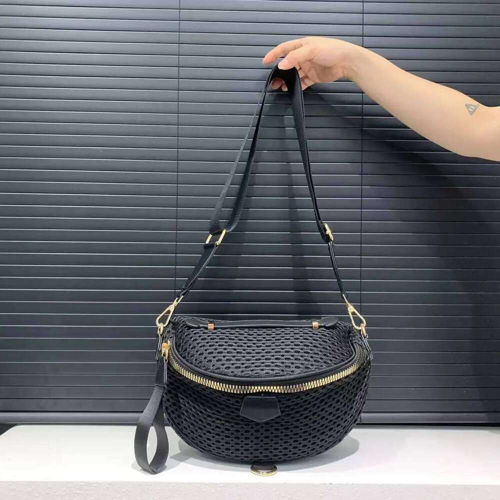 Women's Bags Designer Women's Fashion Sports Lightweight Chest Wide Shoulder Strap Semi-Circular Waterproof Crossbody Bag