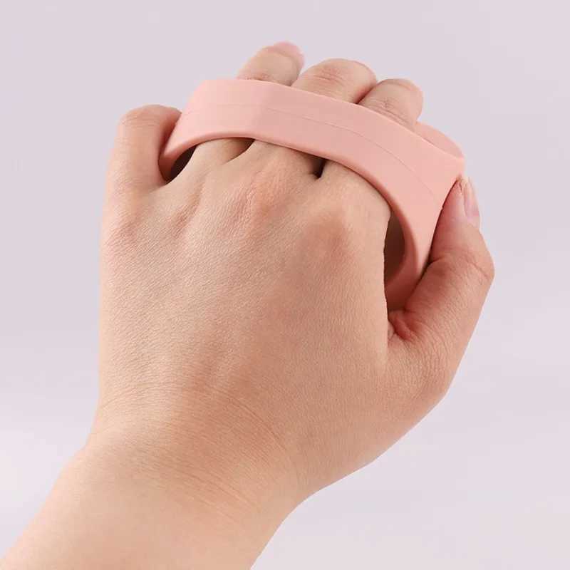 Silicone hair wash brush scalp massage silicone comb square thin hair wash brush R250526