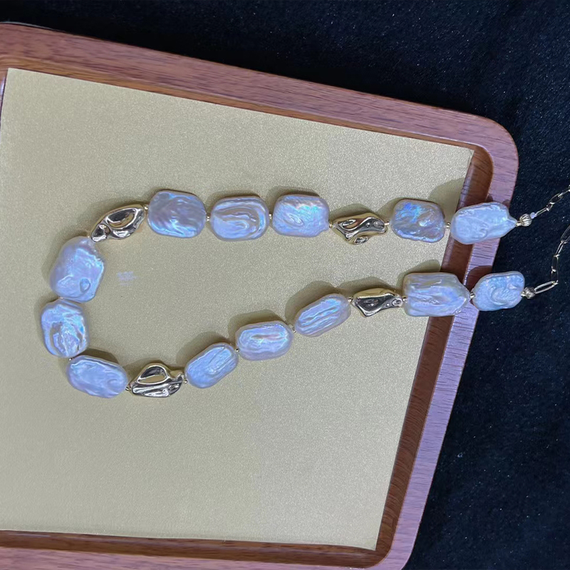 Classical Style Loose-Baroque Squared Pearls Necklace Made from High-Quality Natural Freshwater