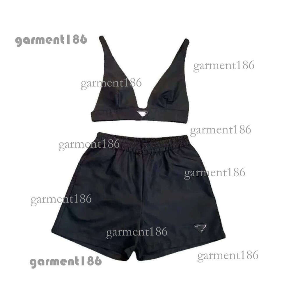 Women's Sports Bra Top and Matching Shorts for Summer Wear Casual Fashionable Two-Piece Outfit 09b