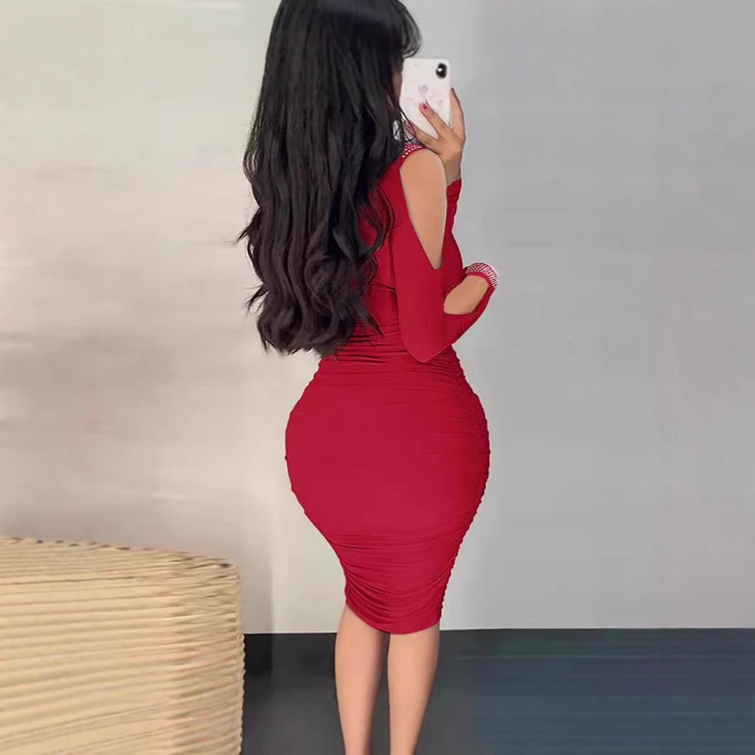 V-neck wine red banquet dress for women rhinestone solid color hollow out long sleeved dress