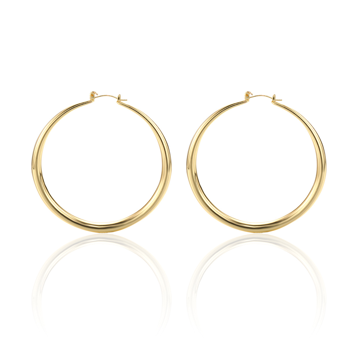 Hot selling European and American Cross border Alloy Earrings Simple yet Exaggerated Large Circle Design for Stylish and Versatile Women Accessories
