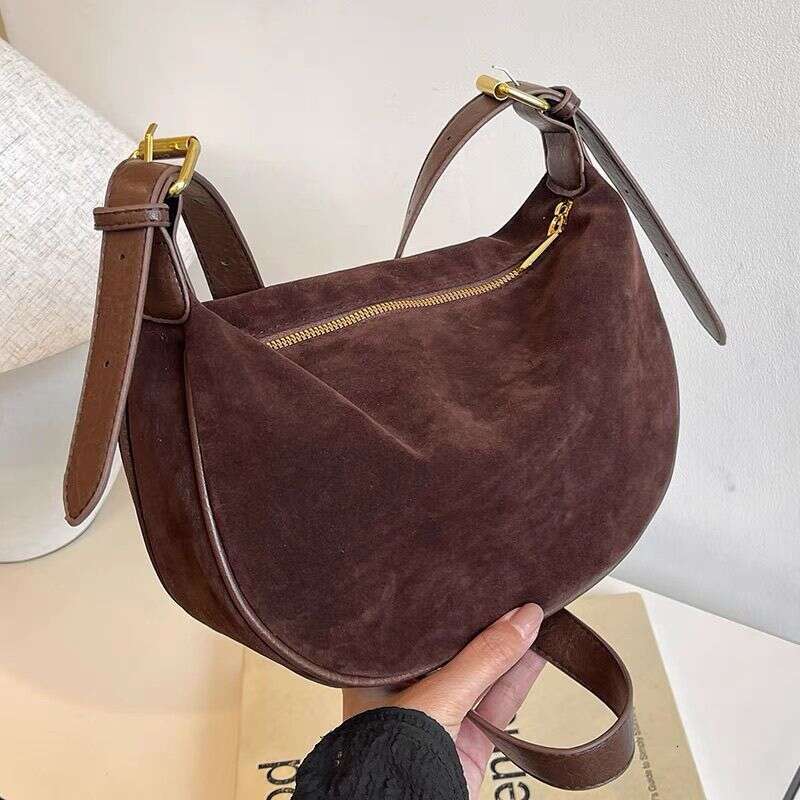 High-Quality Matte for Women, Large Capacity 2024 New Autumn Winter Niche Crossbody Bag, Commuter Dumpling Bag