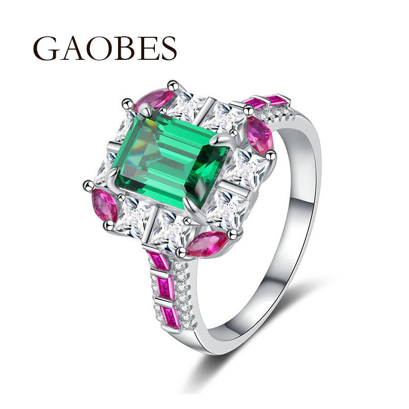 Stunning Contemporary 925 Silver Ring For Her - Radiant Imitation Emerald Accentuated at a Magnificent Size of 4 Cts.
