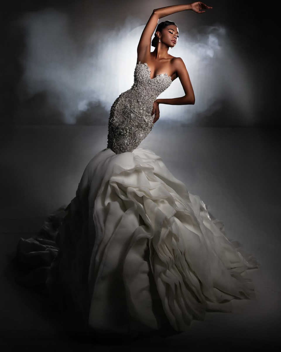 Luxurious Beaded Mermaid Wedding Dresses Arabic Sexy Strapless Crystal Beading Bridal Gowns Tiered Ruffles Customized