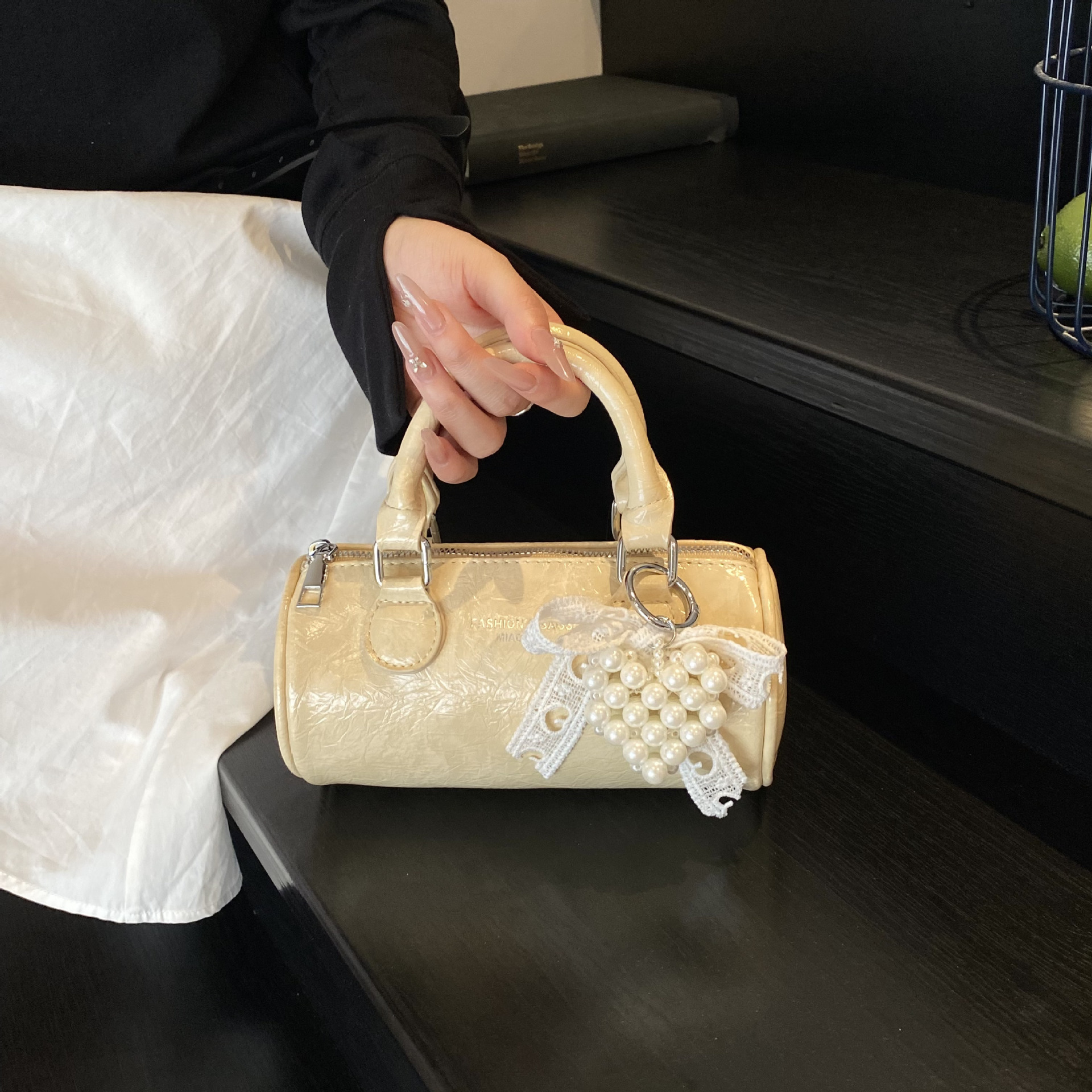 High-end Niche Handbag Pillow for Women 2025 New Fashion Trend Commuter Versatile Shoulder Crossbody Bag